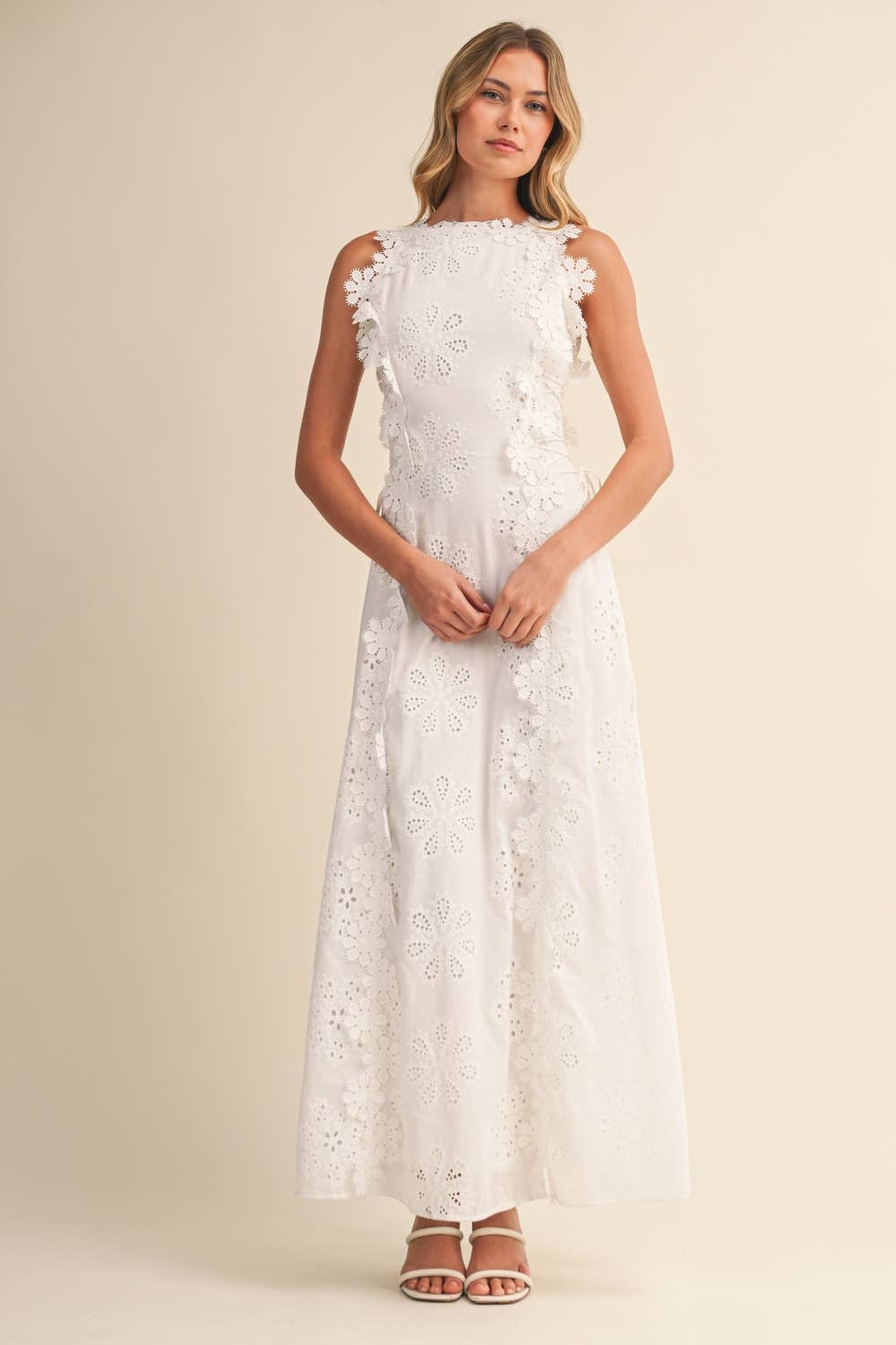 Vestido maxi mujer con bordados florales y encaje elegante