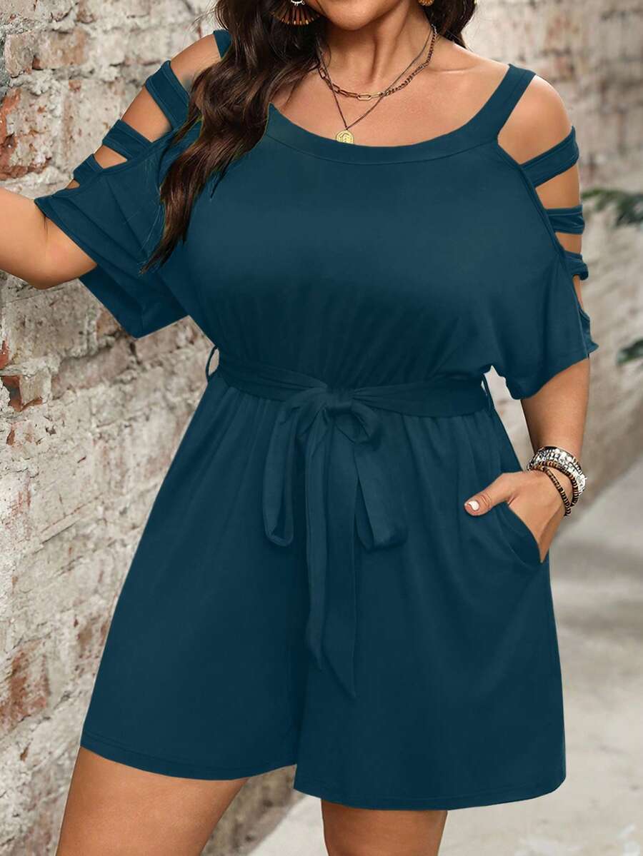 Mono corto para mujer con hombros descubiertos y cinturón ajustable