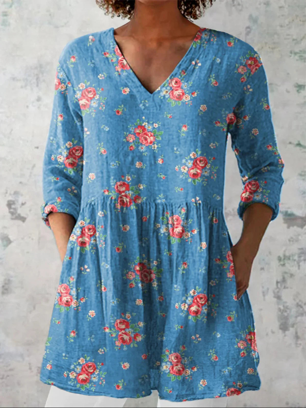 Túnica mujer con estampado gráfico y escote en V