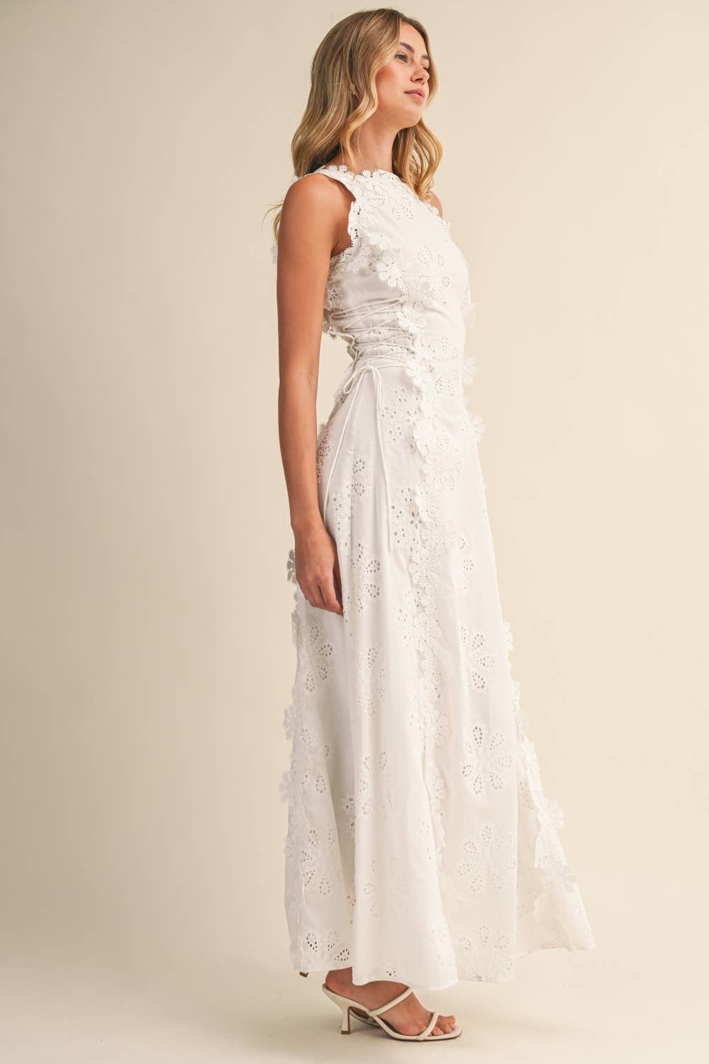 Vestido maxi mujer con bordados florales y encaje elegante