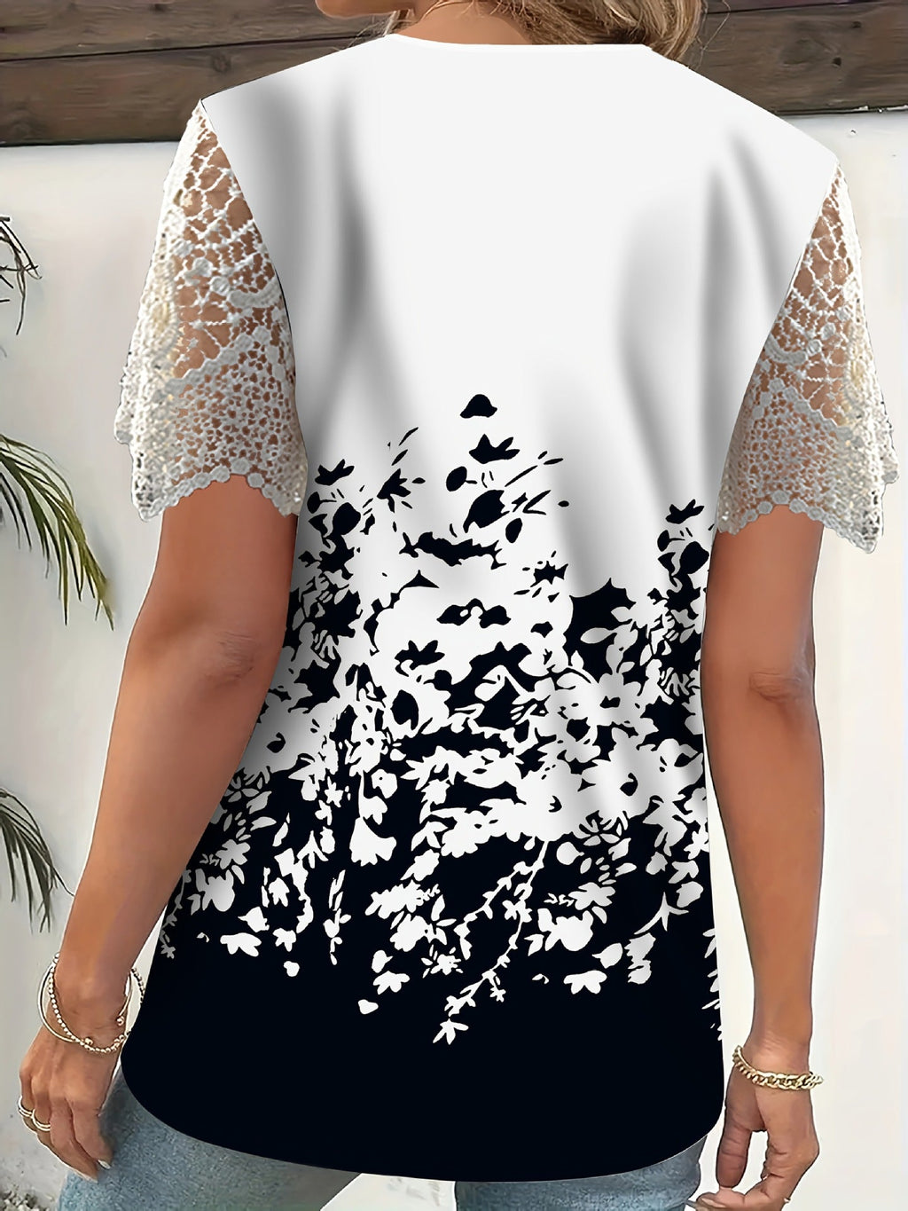 Top de dama con escote en V floral y mangas de encaje