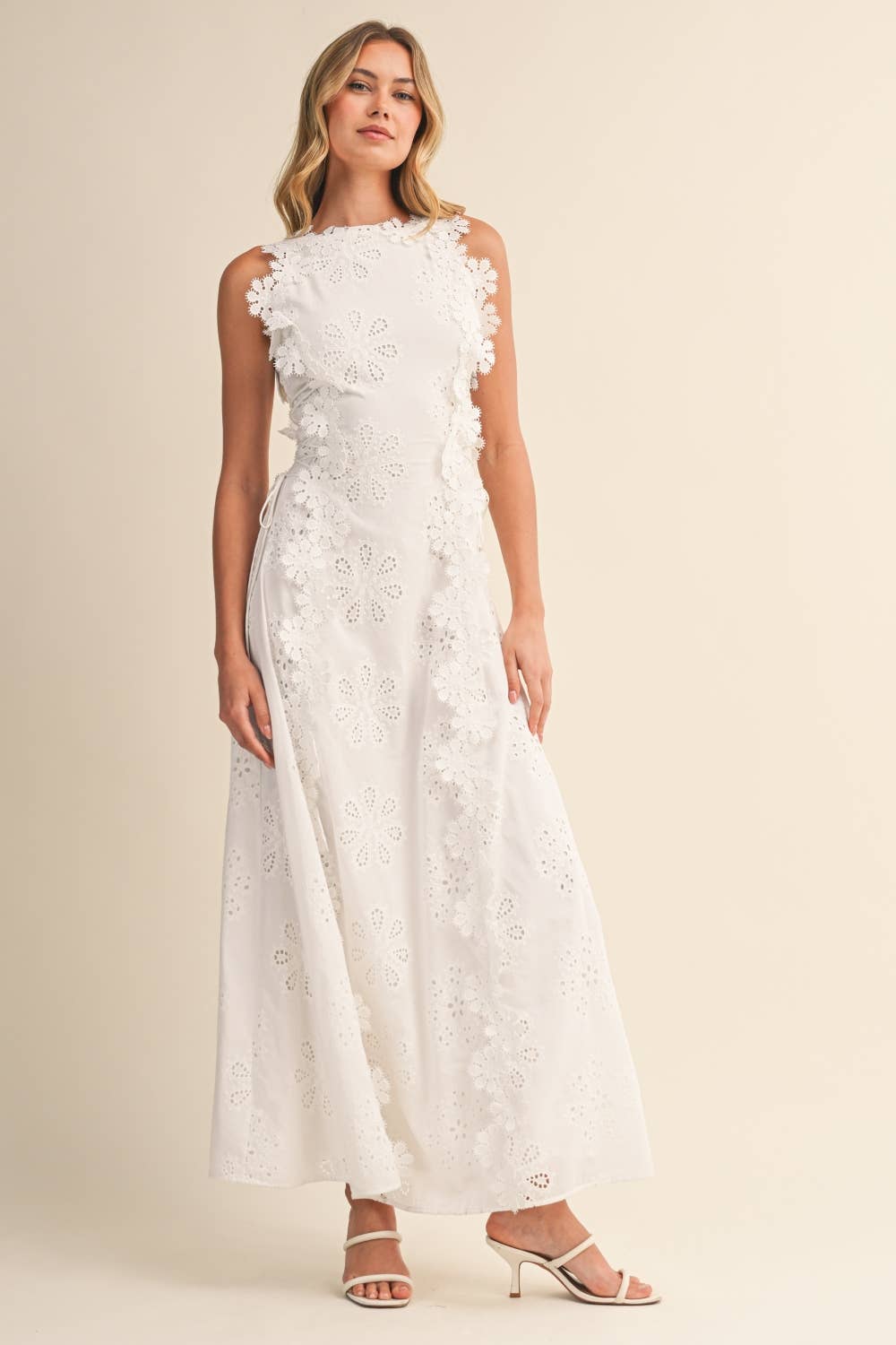 Vestido maxi mujer con bordados florales y encaje elegante