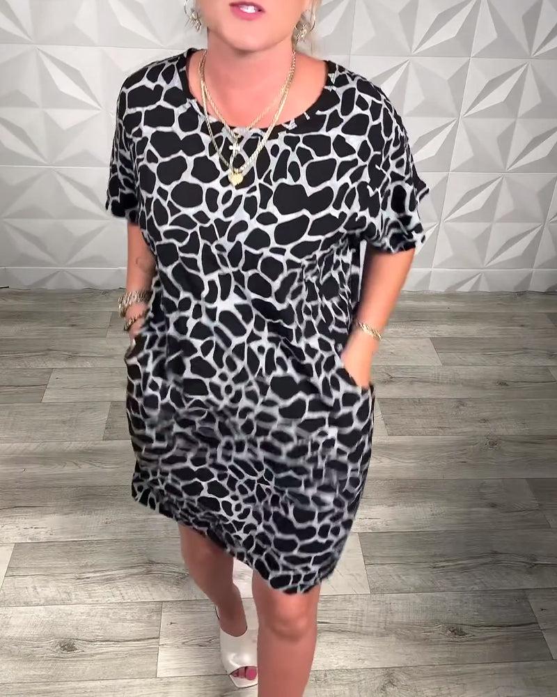 Vestido casual para mujer con estampado moderno y corte fluido