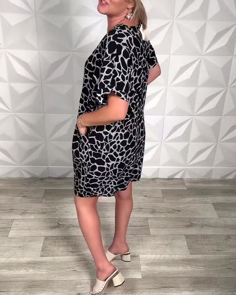 Vestido casual para mujer con estampado moderno y corte fluido
