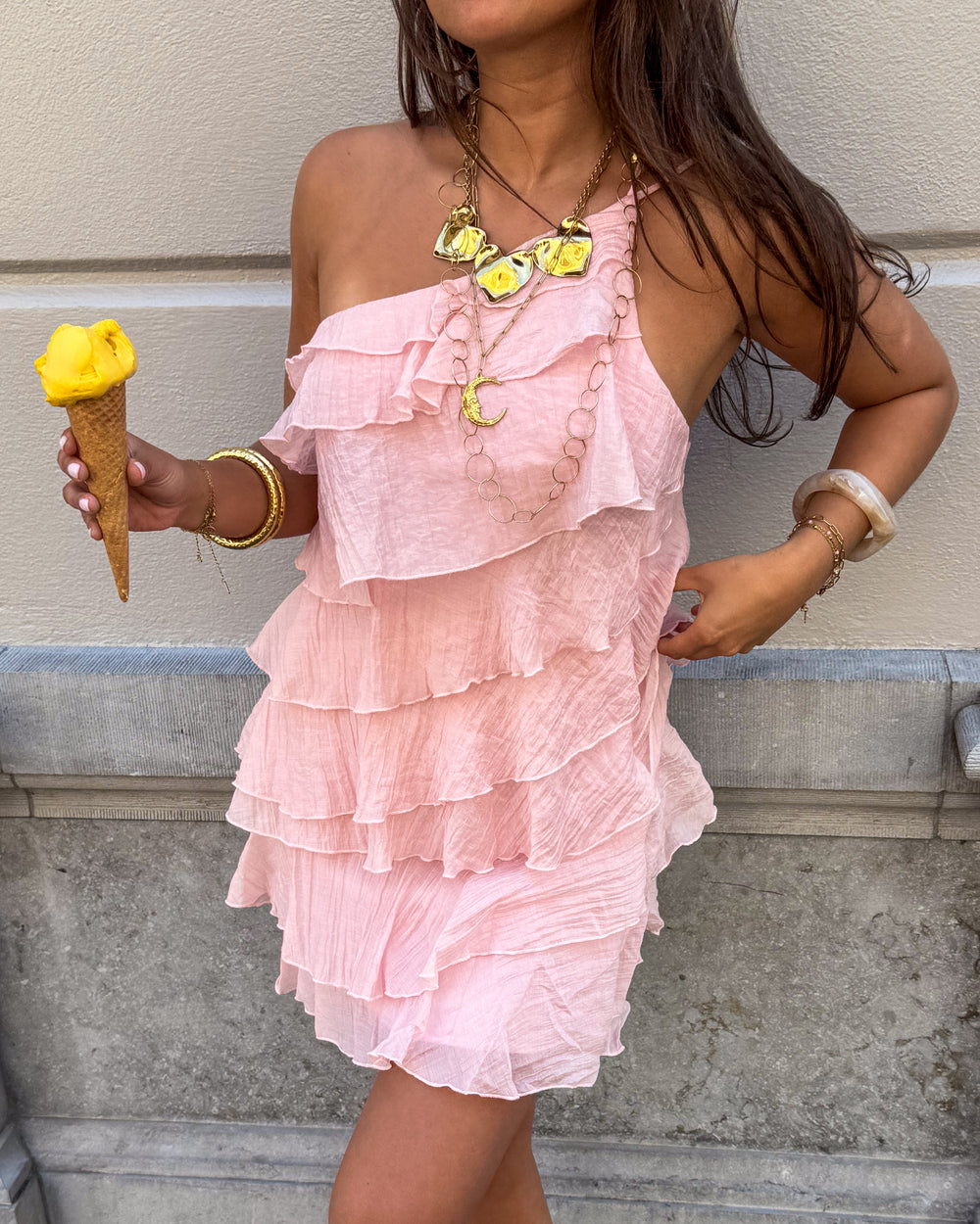Vestido mini de poliéster con volantes para verano casual chic
