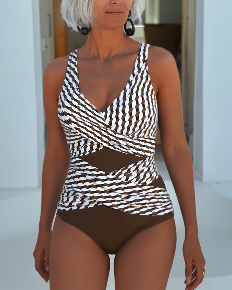Traje de baño mujer elegante con efecto moldeador