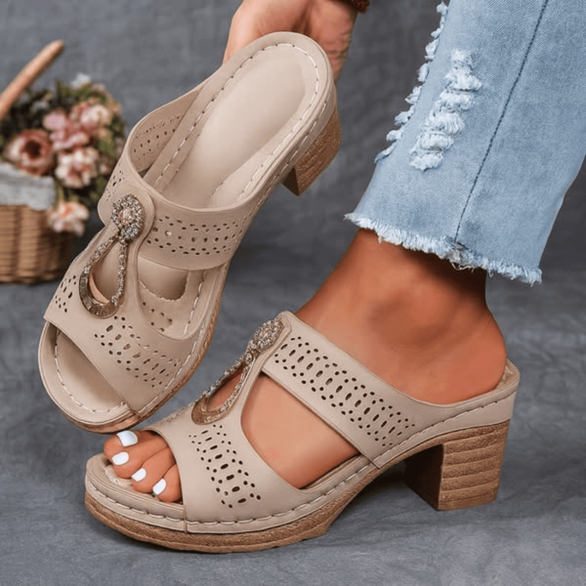 Sandalias mujer ortopédicas con tacón cómodo y diseño calado