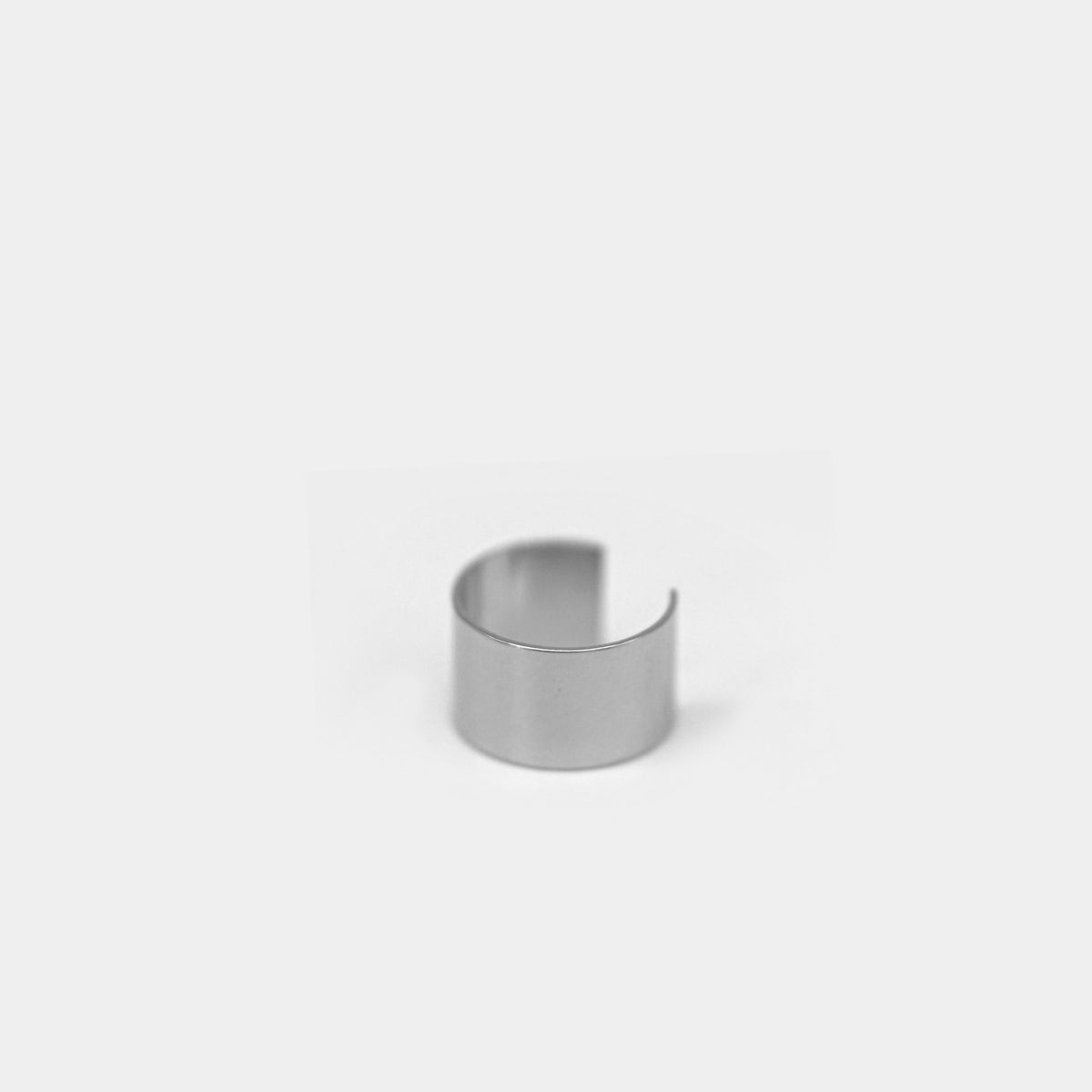 (WH) Piercing Cuff