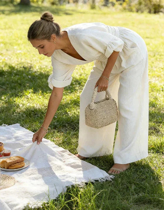 Mono de mujer con escote en V y pantalón ancho